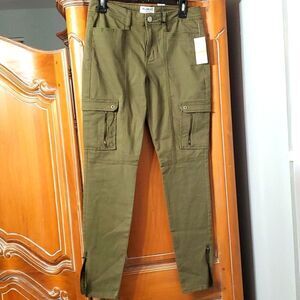 William Rast Utility pants. Lot of zipper pocket.‎ Olive green. New with tags.